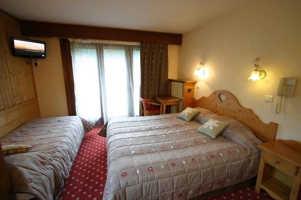 Chris-Tal Hotel Les Houches Bagian luar foto