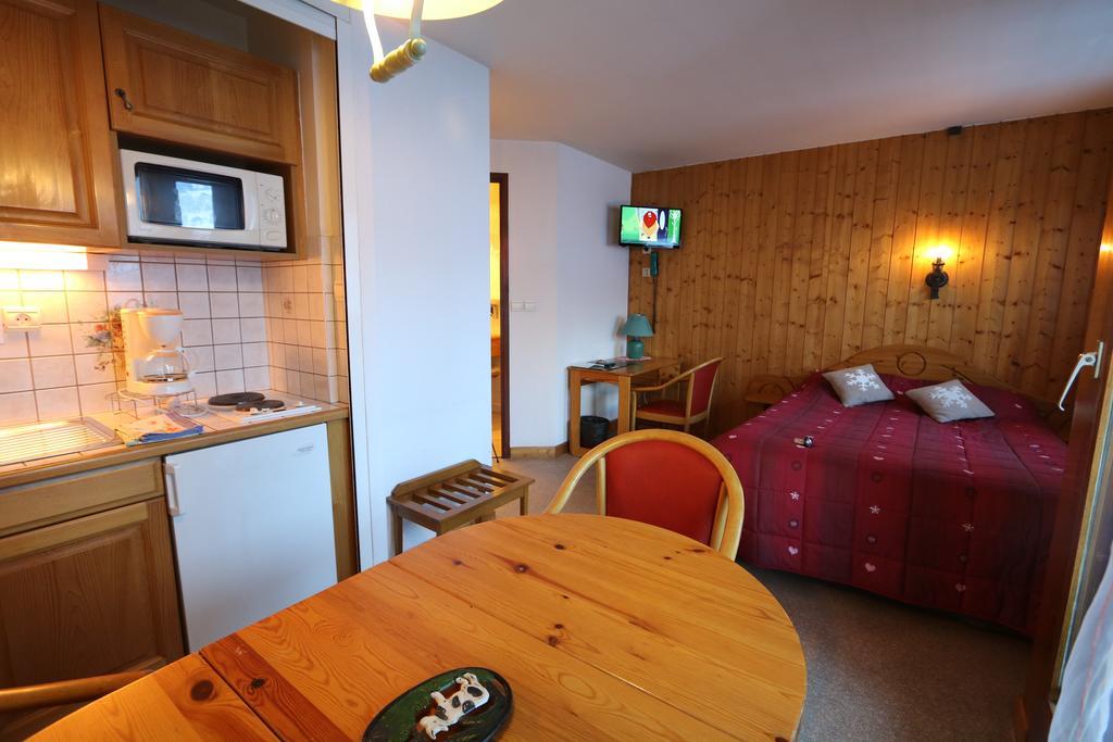 Chris-Tal Hotel Les Houches Bagian luar foto