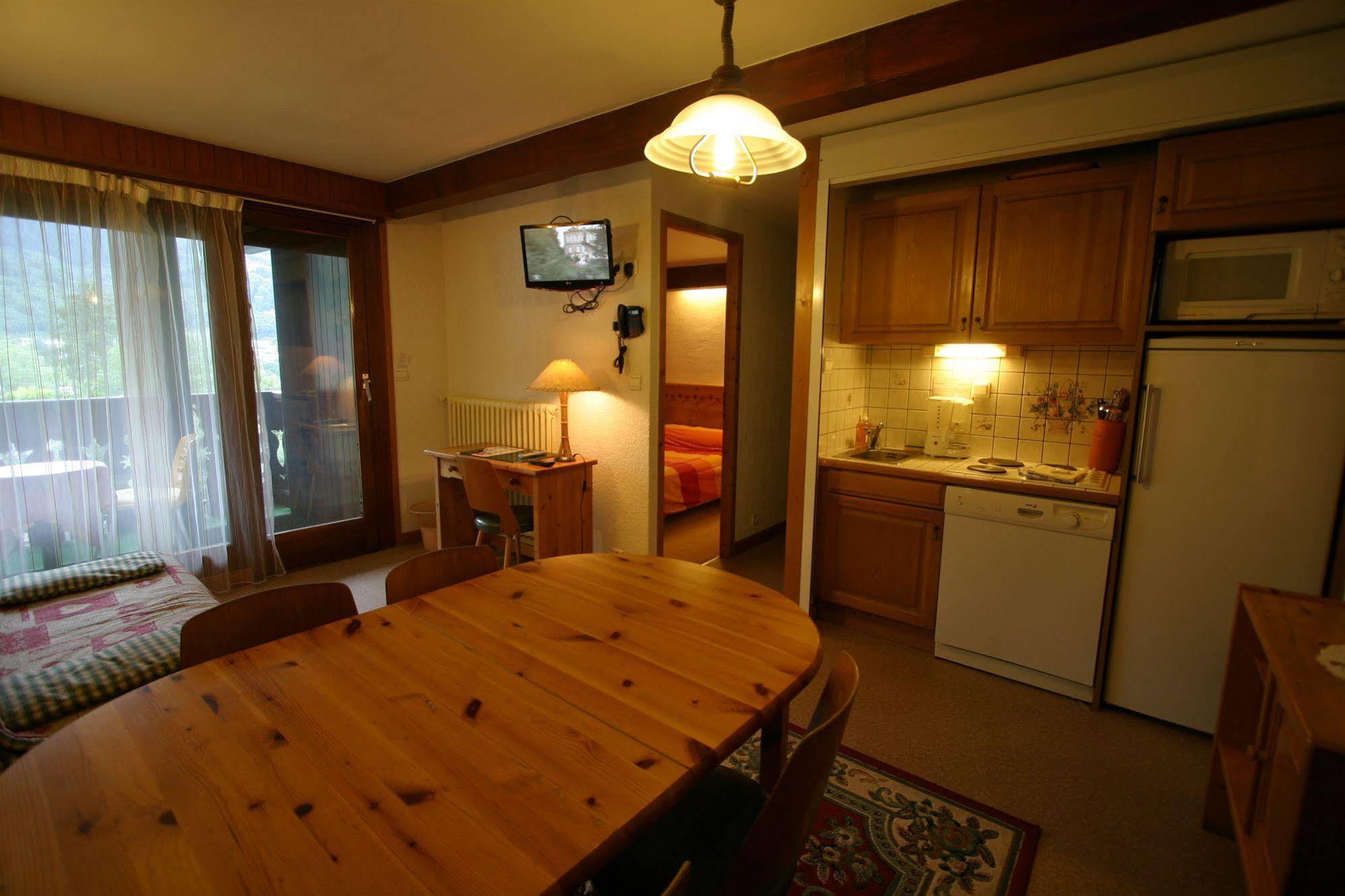 Chris-Tal Hotel Les Houches Bagian luar foto