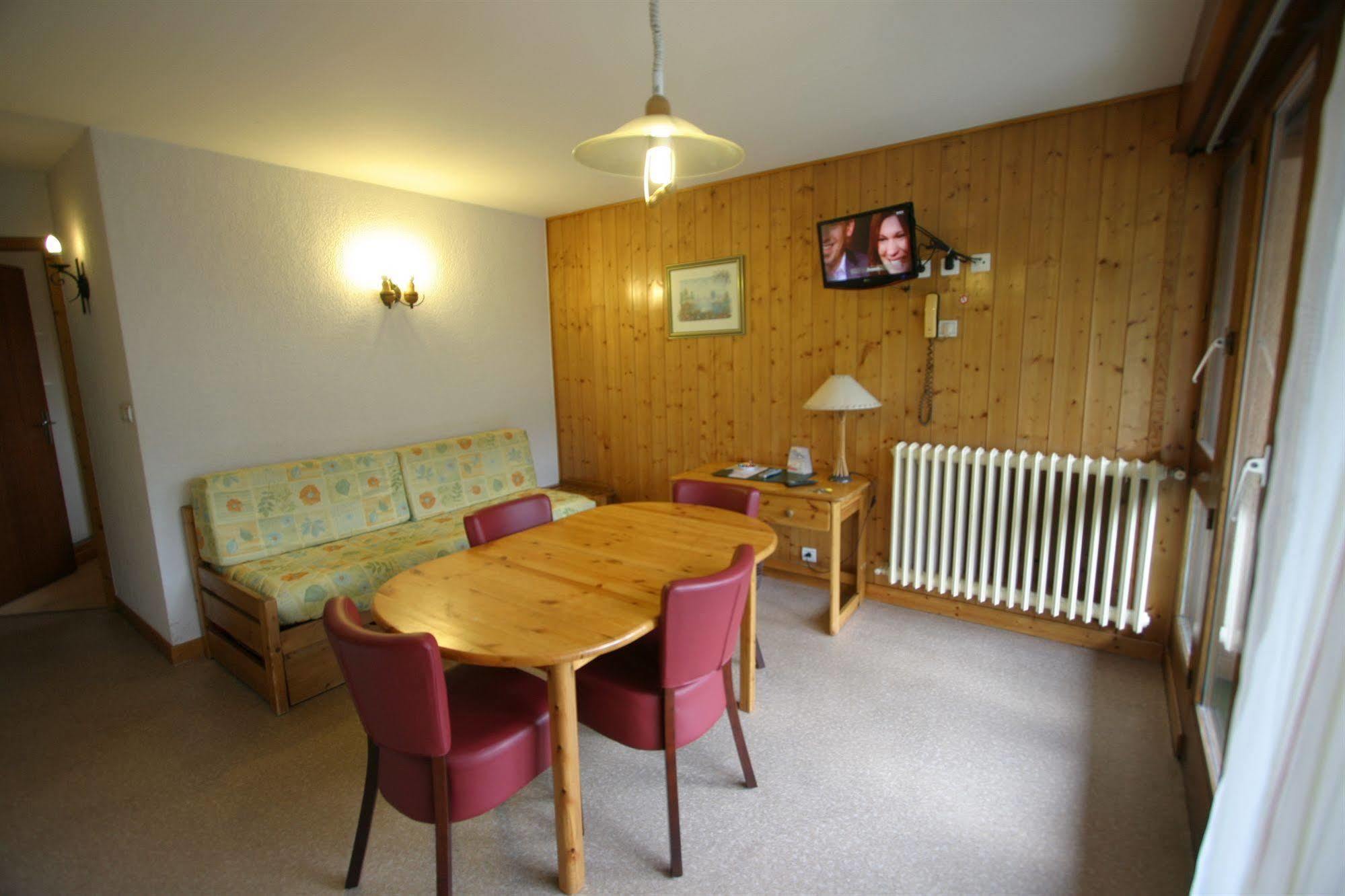 Chris-Tal Hotel Les Houches Bagian luar foto