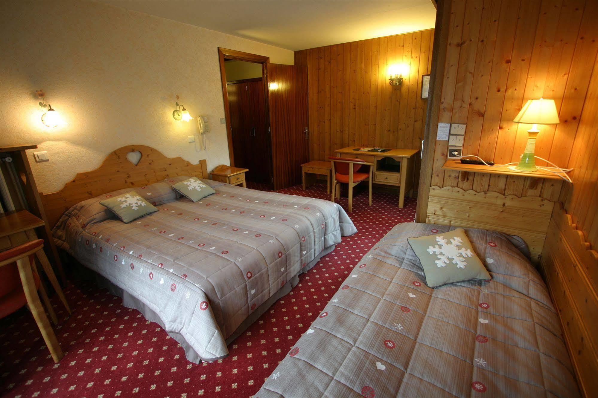 Chris-Tal Hotel Les Houches Bagian luar foto